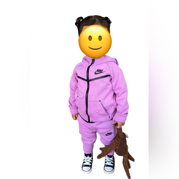 Toddler Girl’s Nike Sportswear Tech Outfit Violet Shock 2T - Picture 4 of 7